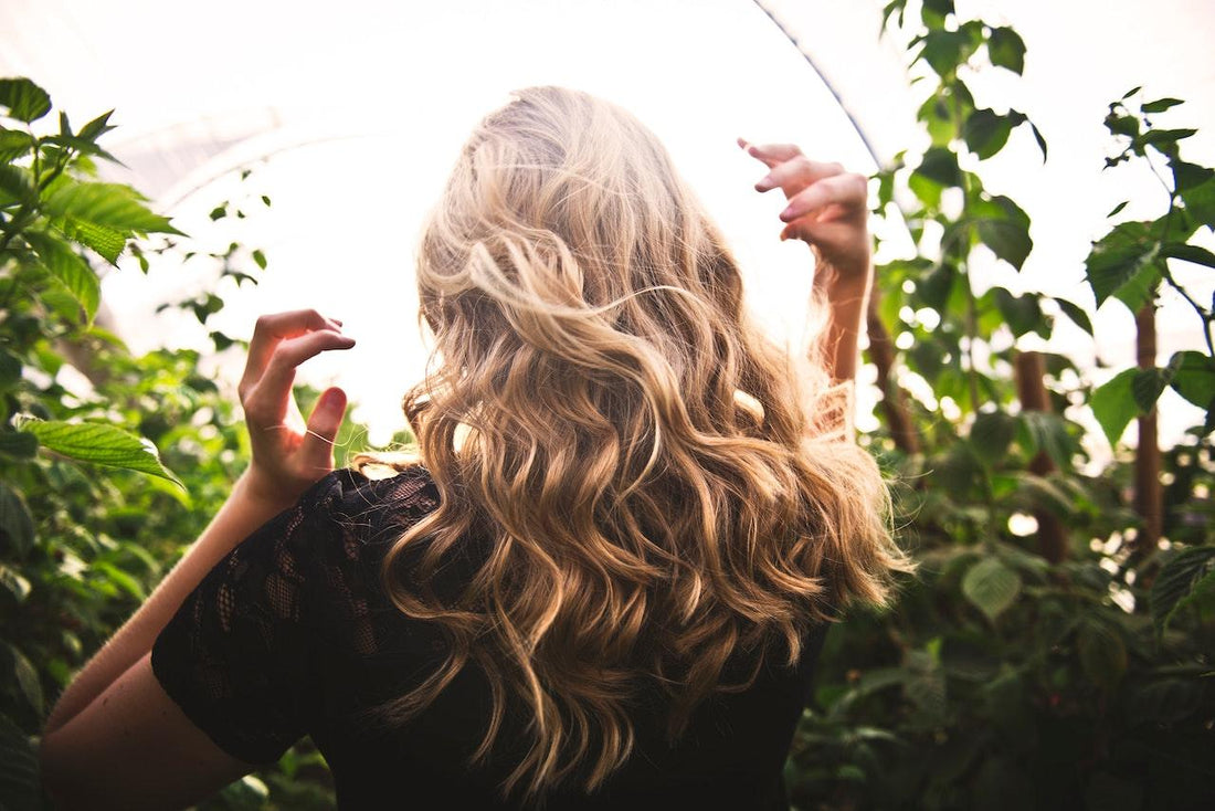 DISCOVER THE MIRACLE CURE FOR DRY HAIR: OZONE! HOW OZONATED OILS SUCH AS OZONATED OLIVE OIL CAN SAVE YOUR HAIR - Naturally Wyld